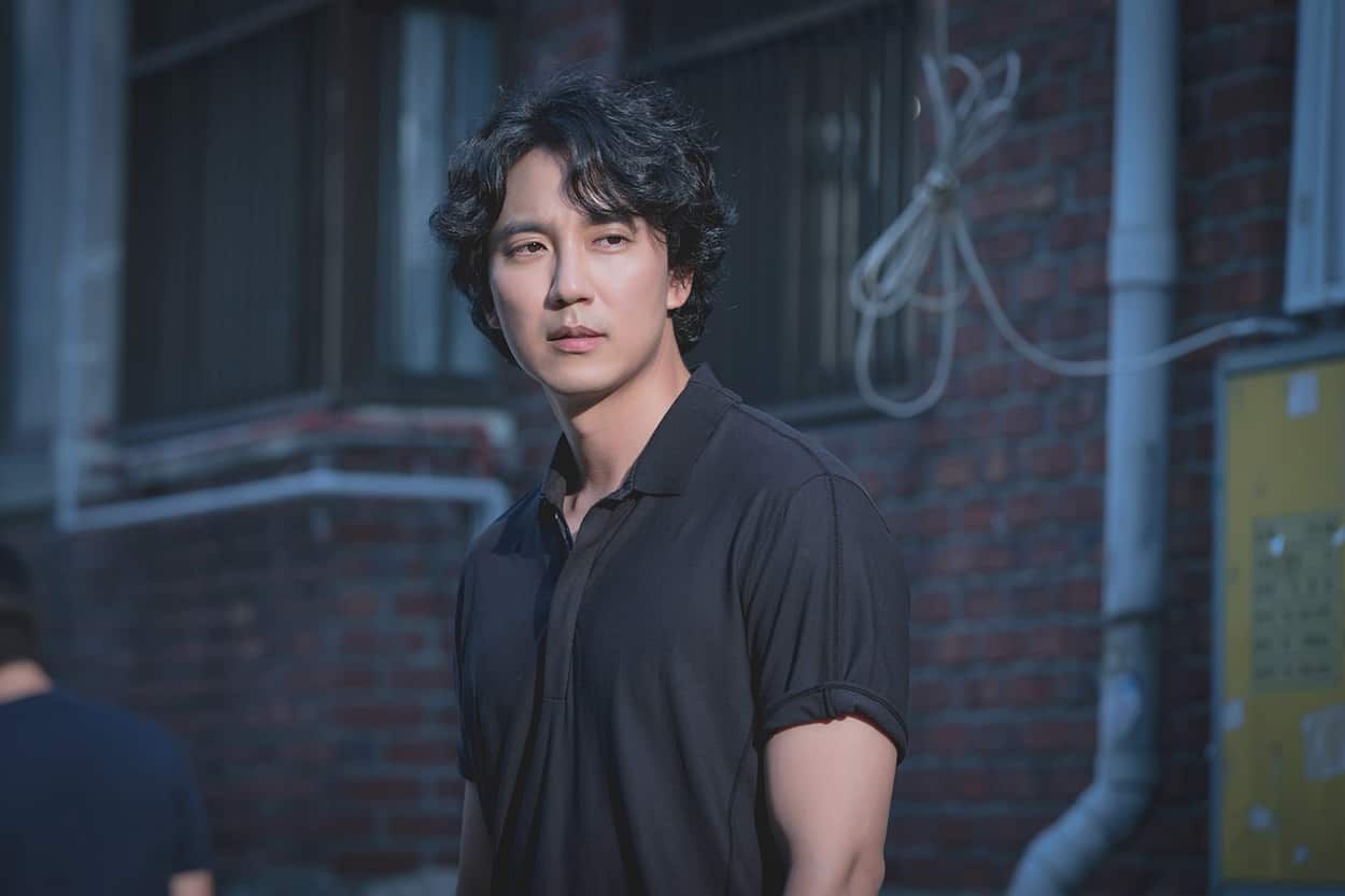 Kim Nam-gil in Through The Darkness