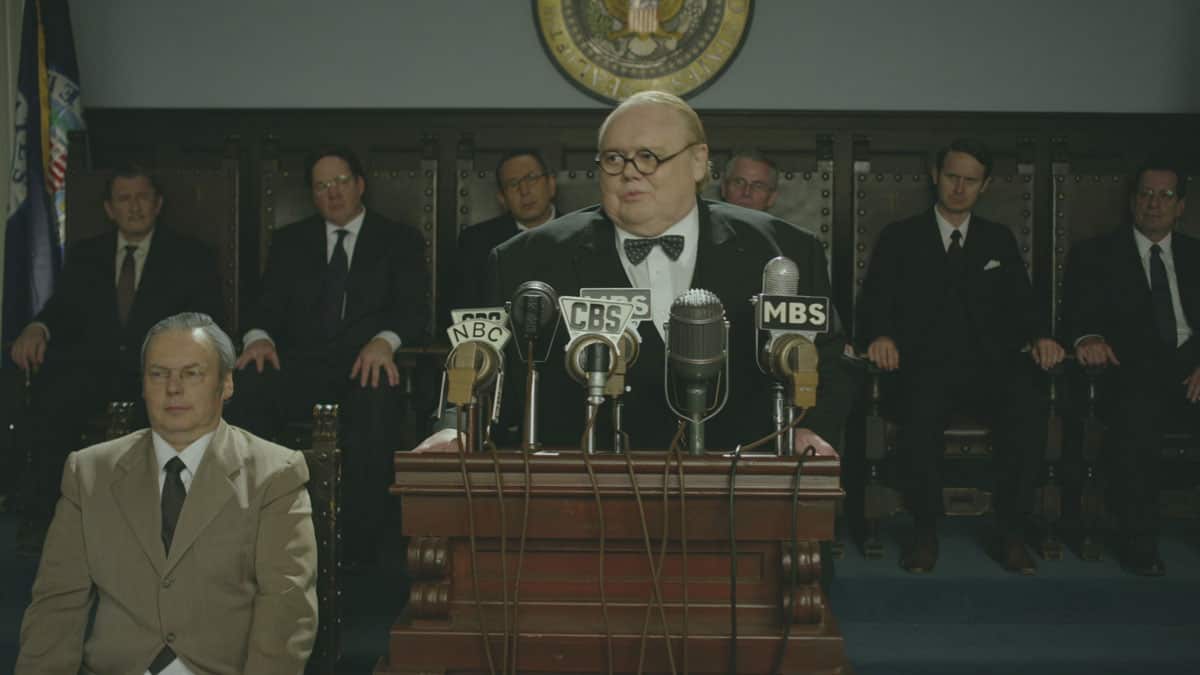 Louie Anderson as Roosevelt