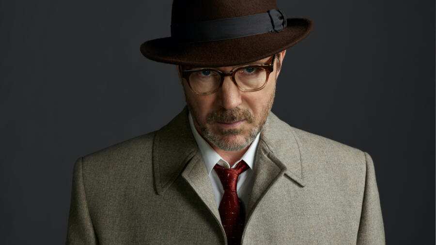Project Blue Book - season 2, Aidan Gillen