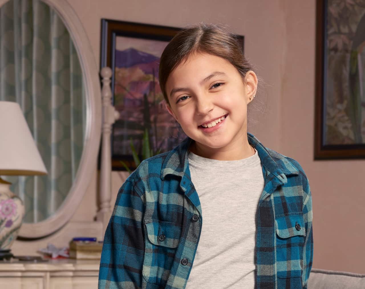 Party of Five, Elle Paris Legaspi