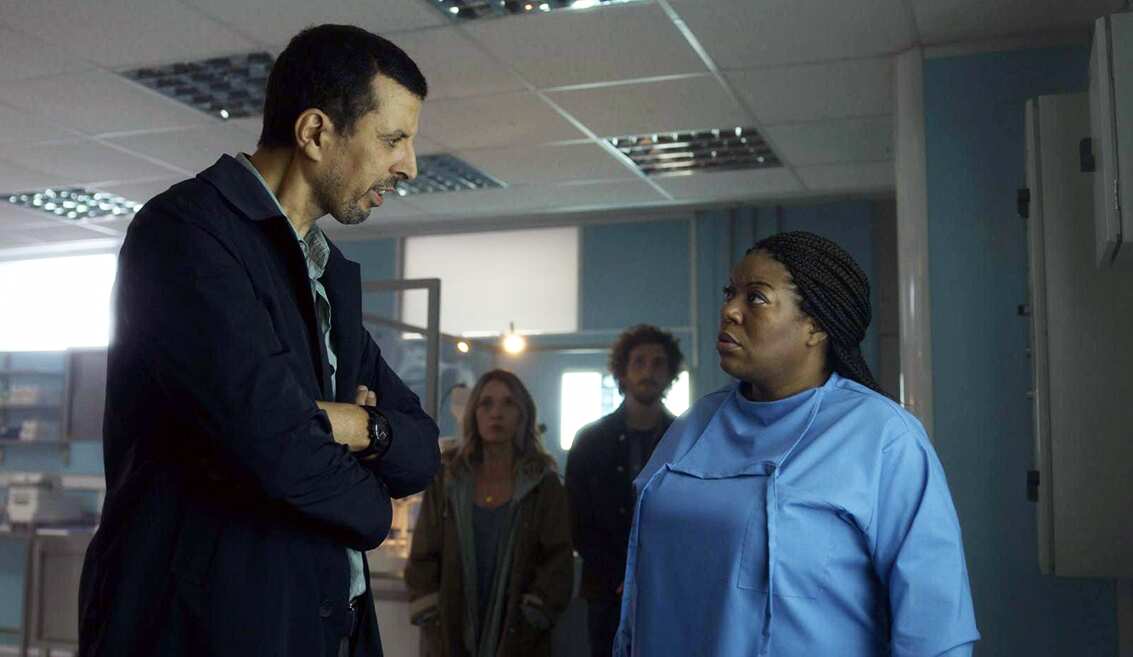 Captain Rafik Abderrafi (Samir Guesmi) with the coroner (Flora Dijen).