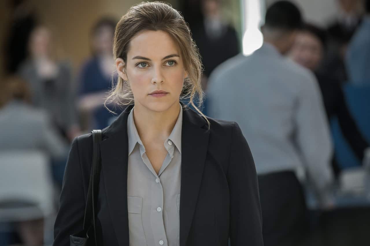 Girlfriend Experience Riley Keough