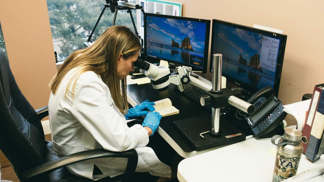 Roswell: The First Witness