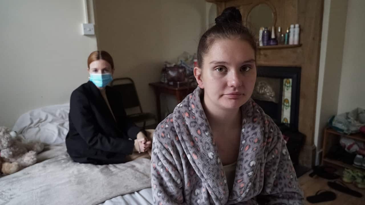 Stacey Dooley: Back on the Psych Ward