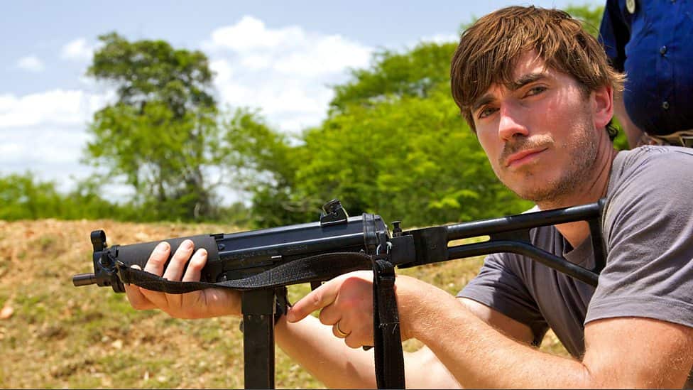 Simon Reeve gun