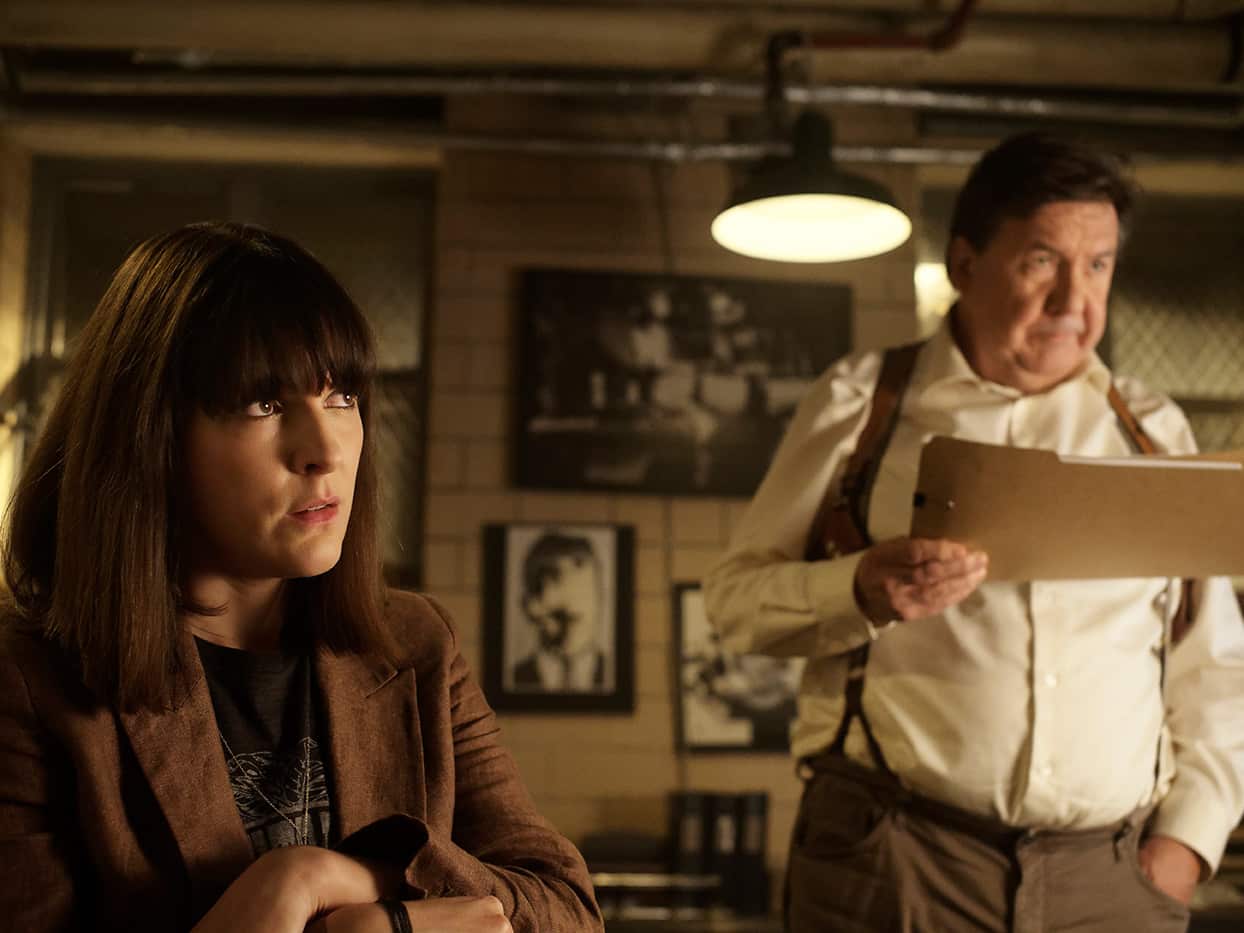 Rachel Graton as Eve Garance and Rémy Girard as Bernard Dupin in Sketch Artist