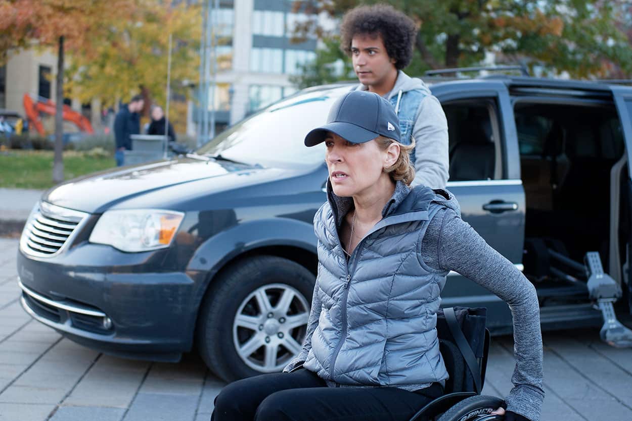 Sophie Lorain and Adrien Belugou in Sketch Artist