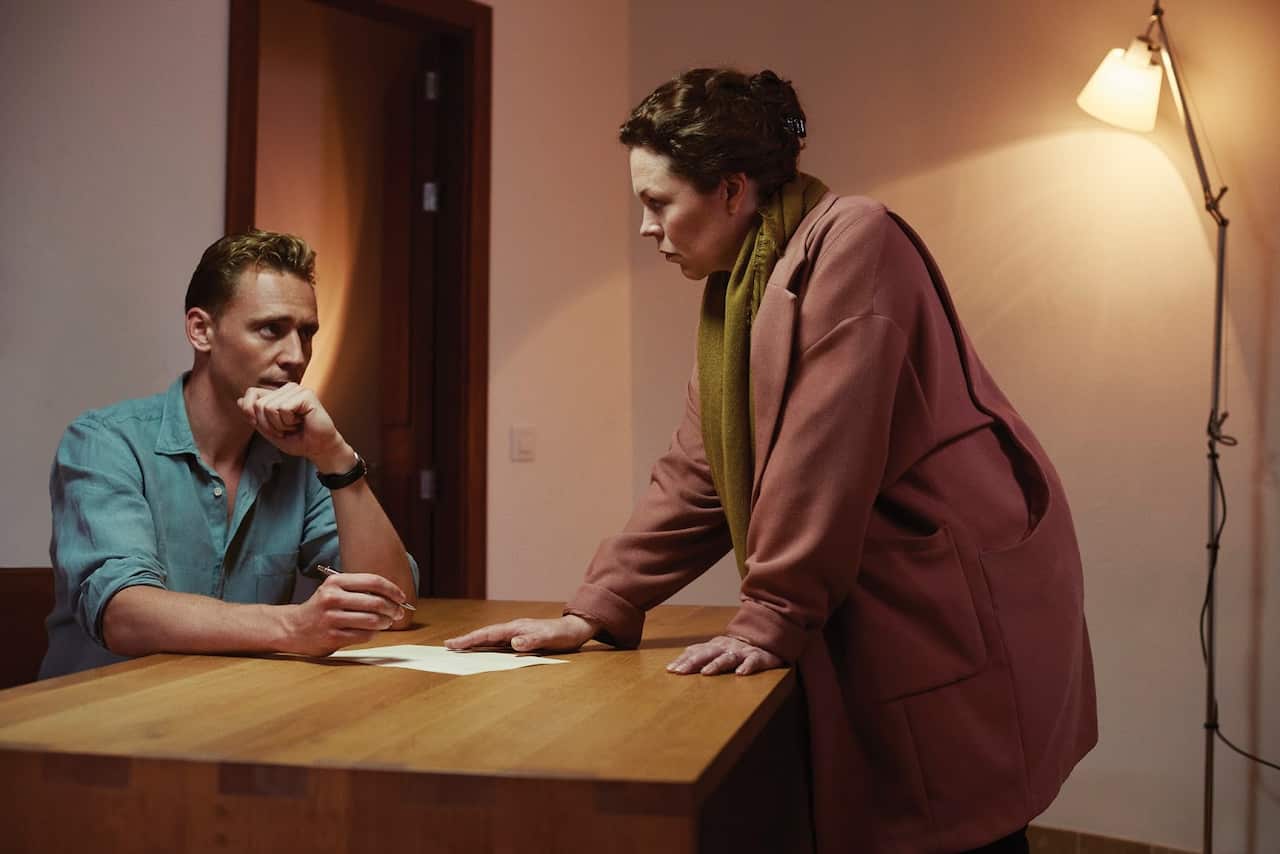 Tom Hiddleston Olivia Colman The Night Manager
