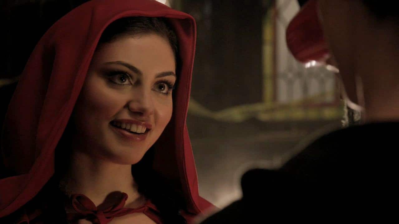 Phoebe Tonkin Secret Circle