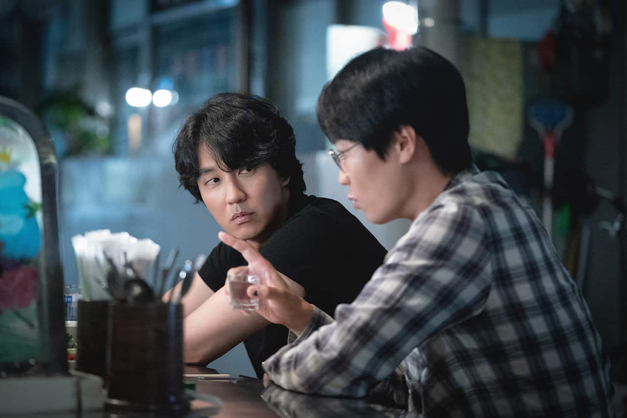 Kim Nam-gil and Jin Seon-kyu in Through The Darkness