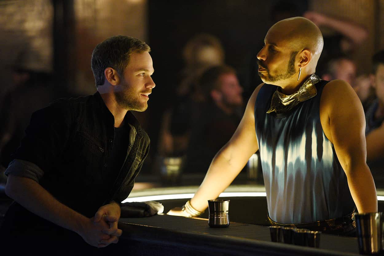 Aaron Ashmore and Thom Allison in Killjoys