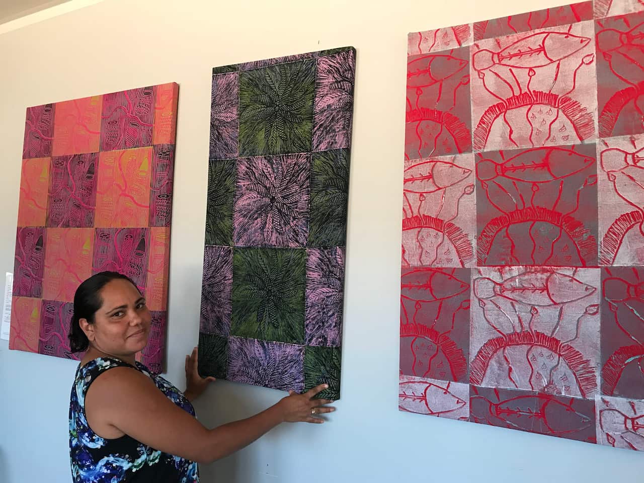 Jessica Phillips, Babbara's assistant manager