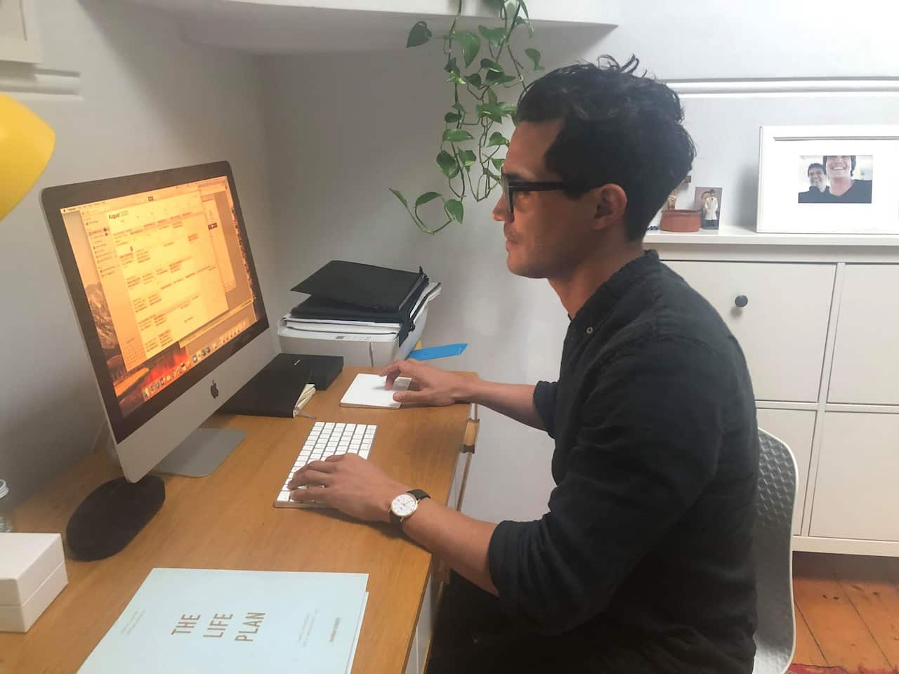 Alejandro Jara working from home during the pandemic.