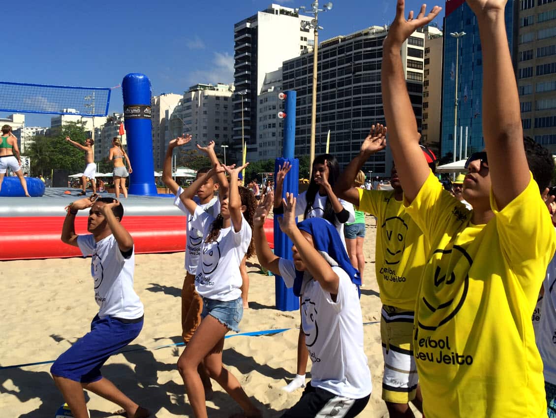 Kids from Brazil's favelas play volleyball.