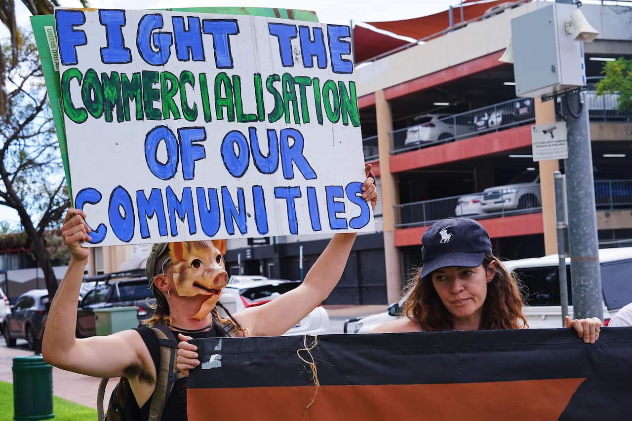 Some protestors felt the events at FABalice were a commercialistion of the LGBTIQA+ community. 