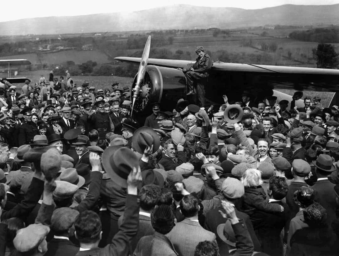 A crowd cheers Amelia Earhart in Londonderry, Northern Ireland.