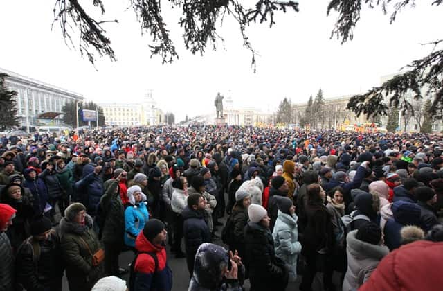 Residents of the West Siberian city of Kemerovo gathered on the central square of Kemerovo, Russia, 27 March 2018.
