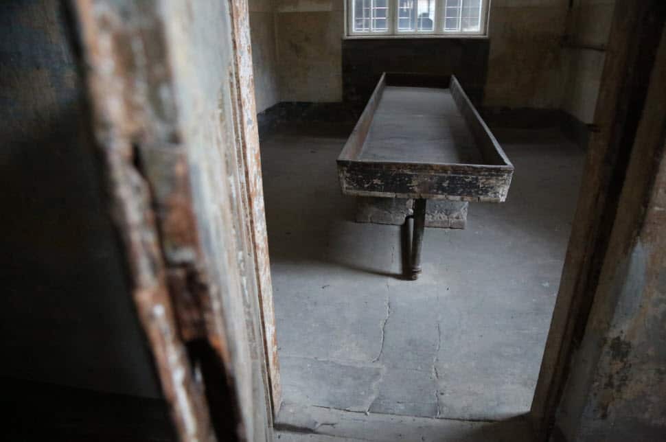The autopsy table inside Block 10 at Auschwitz I. More than 800 deceased women were examined by German doctors in this room.
