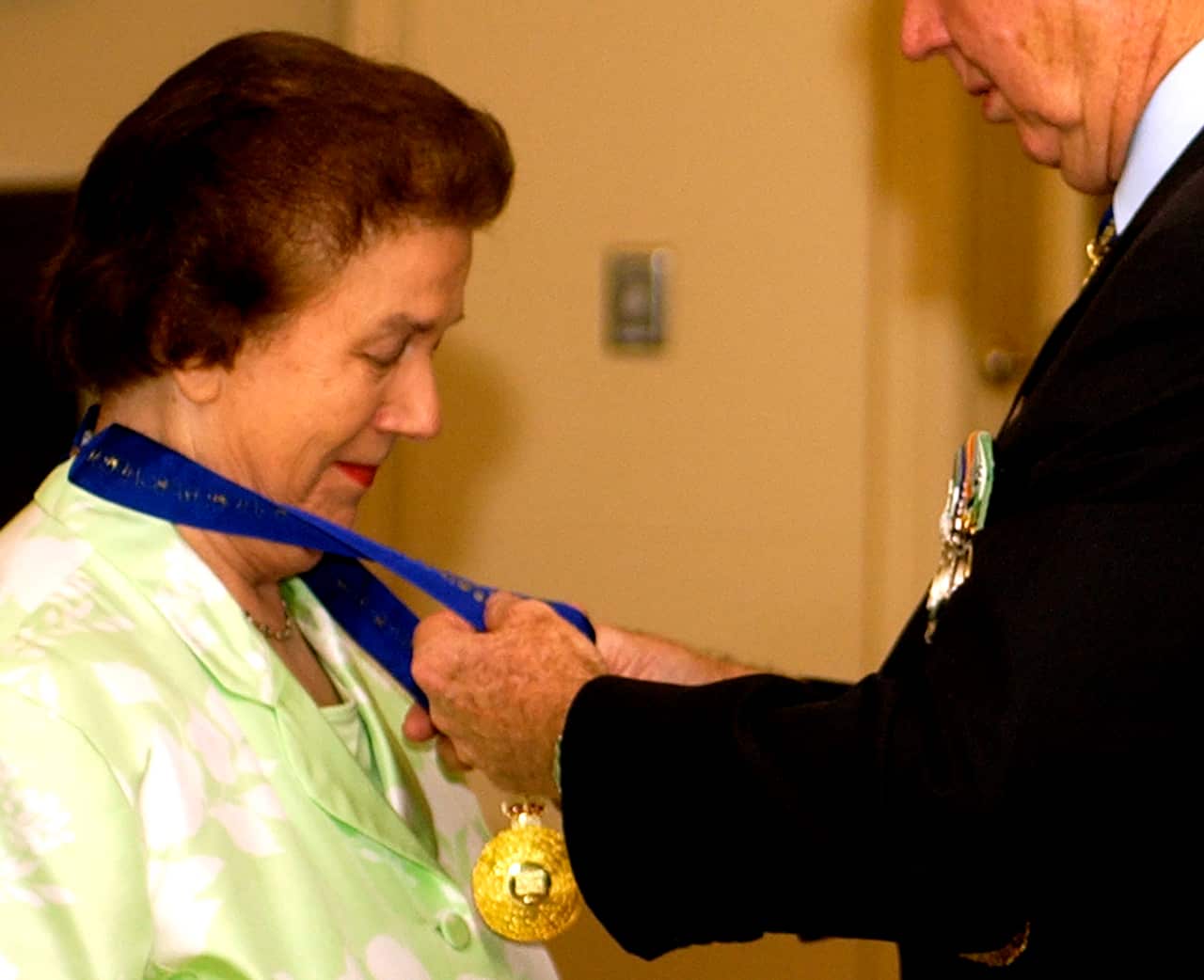 Dame Margaret Guilfoyle receives the Order of Australia from Governor General Michael Jeffery in September 2005.