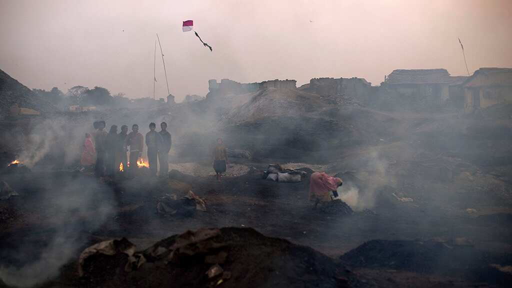 India to relocate 100,000 to douse centuries-old fires