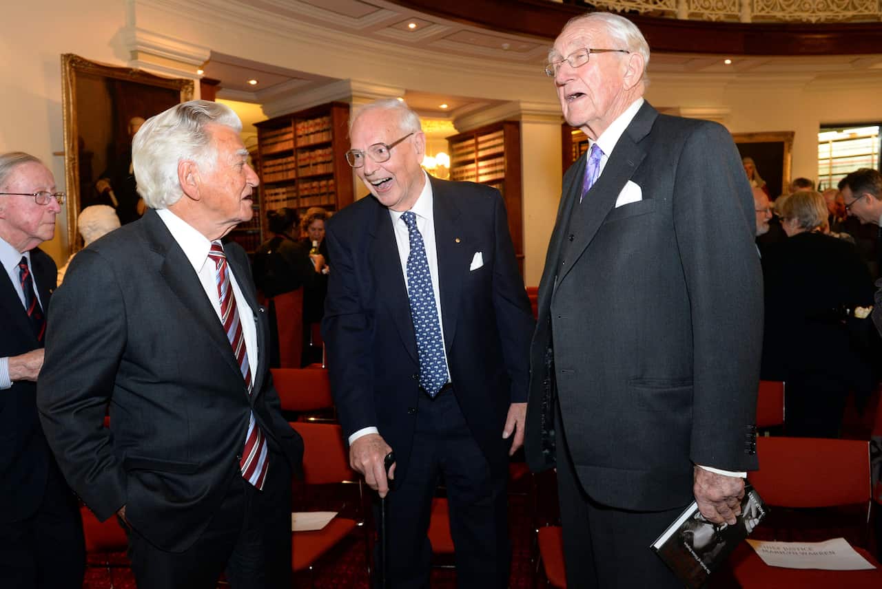 Bob Hawke (L), Malcolm Fraser (R) and Sir Ninian Stephen (C).