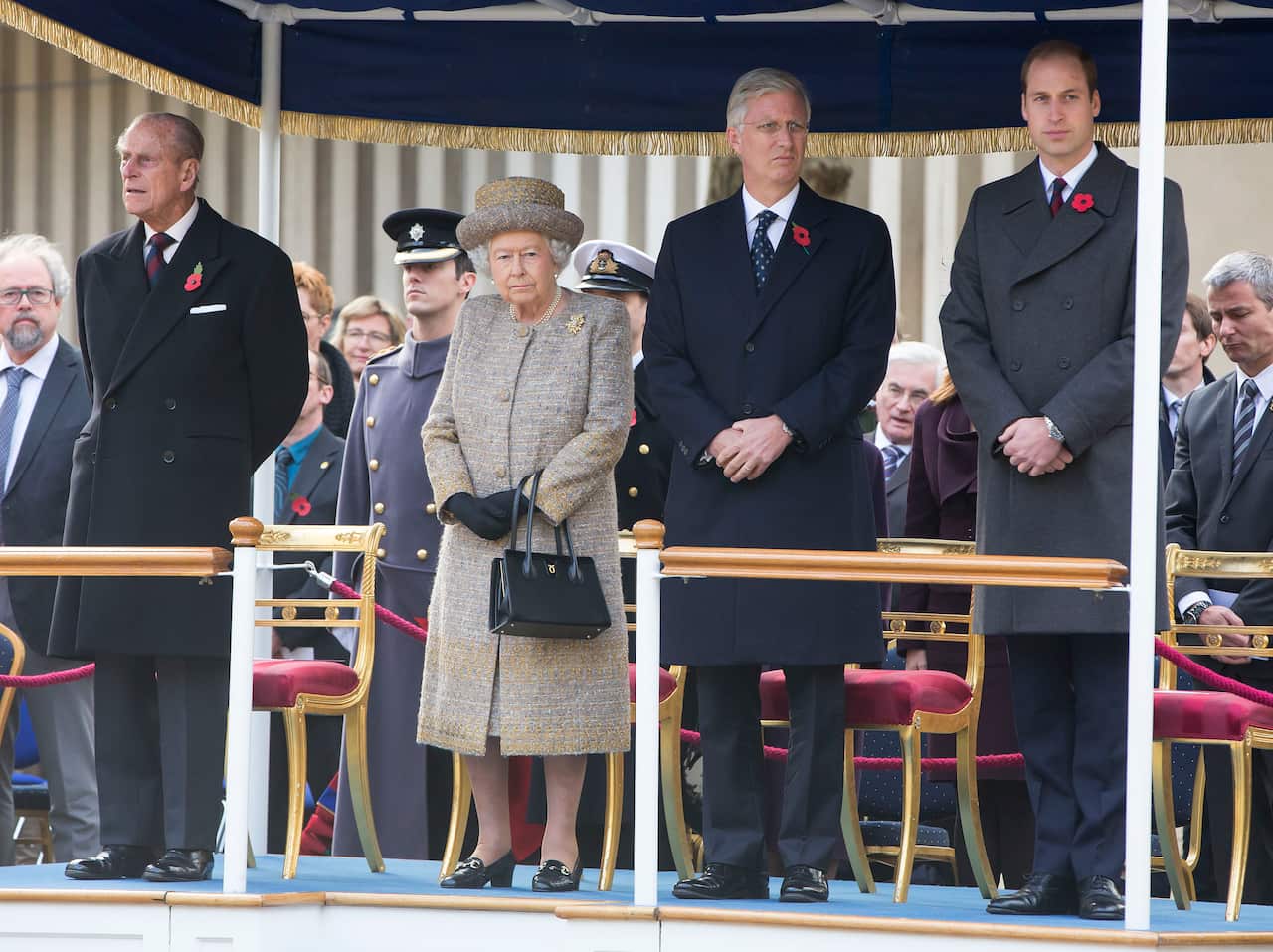 Duke of Edinburgh, Queen Elizabeth II, King Philippe of Belgium and the Duke of Cambridge attending the dedication of the Flanders' Field Garden. Nov 6, 2014. (Alex Lentati/Evening Standard/PA Wire)