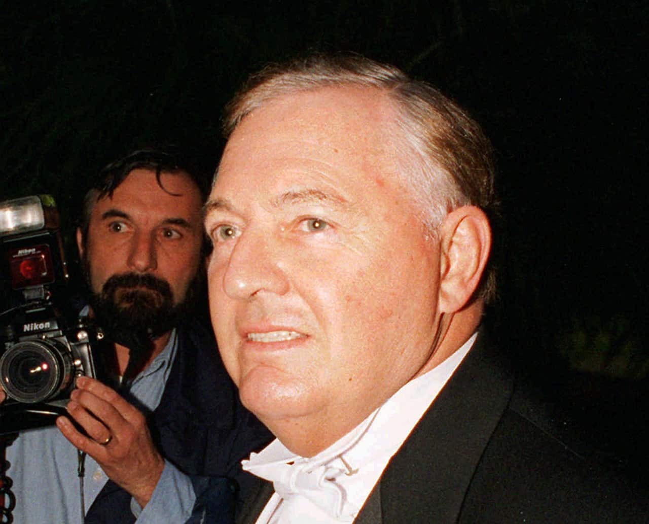 Alan Bond pictured arriving for his wedding to Diana Bliss on April 15th 1995.