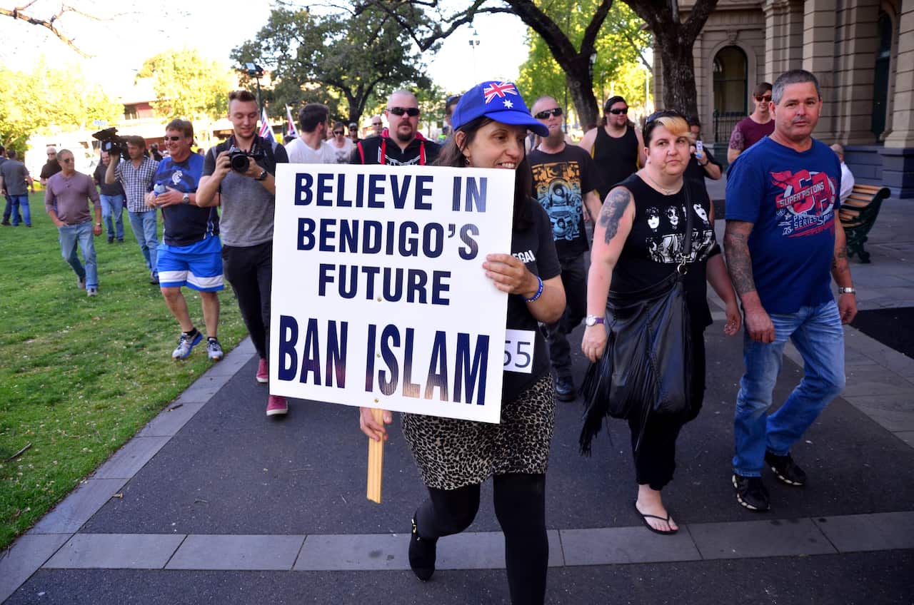 Opponents of Bendigo's mosque make their way  to a meeting of the city council at the Bendigo Town Hall in 2015.