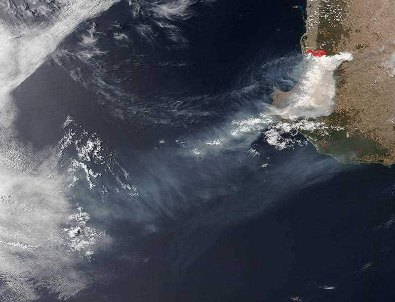 A supplied image obtained Sunday, Jan.10, 2015 of a satellite image from National Aeronautics and Space Administration (NASA) that shows the bushfires over south west Australia. (AAP image/Mick Tsikas)