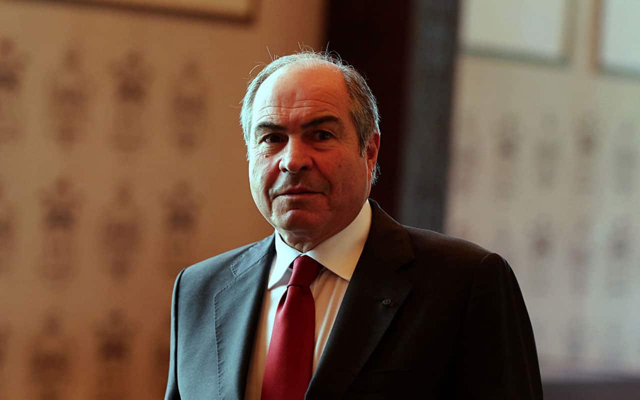 Hani Mulki speaks to the media after the swearing-in ceremony for Jordan's new cabinet in 2016. 