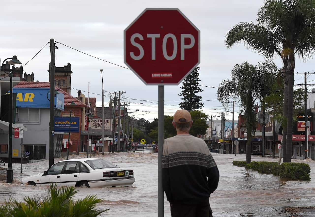 Lismore CBD is seen flooded after the Wilson River breached its banks early Friday, March 31, 2017. (AAP Image/Dave Hunt) NO ARCHIVING