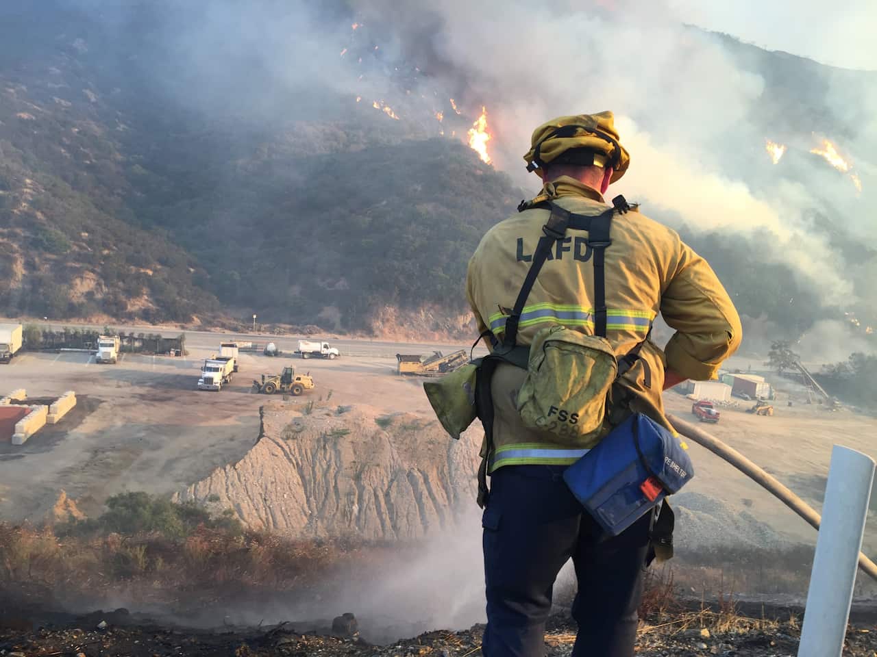 Units of the LAFD on scene responding to fire along La Tuna Canyon Road near Burbank, California, USA, 01 September 2017.