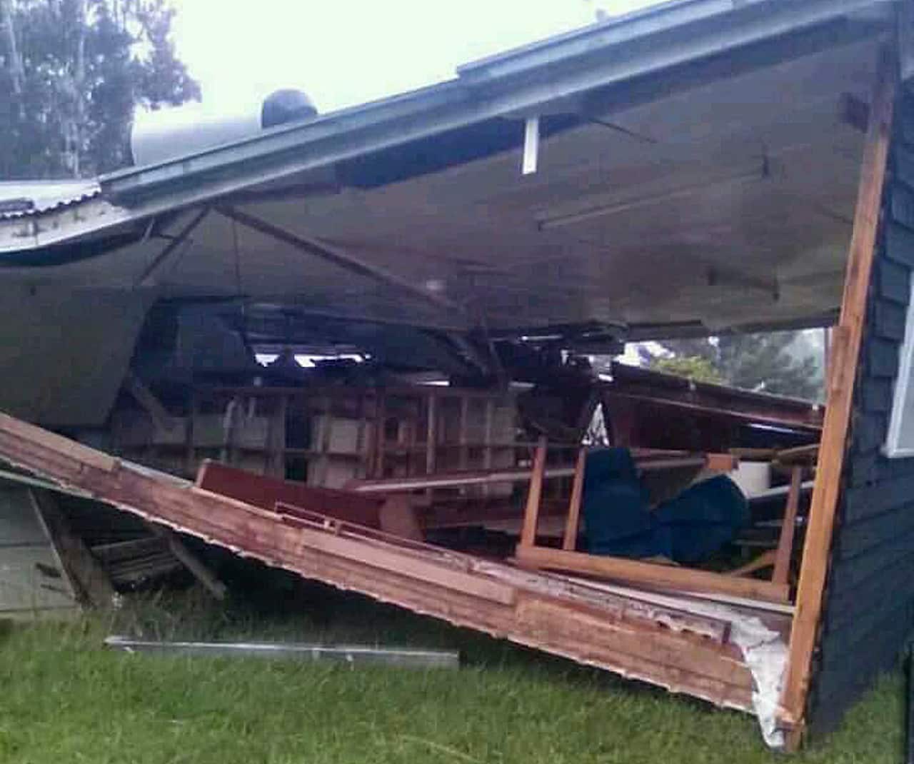 PNG Earthquake damage