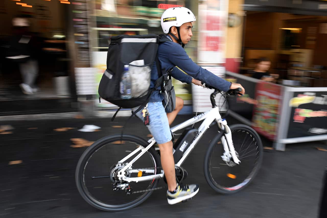 Restaraunts and cafes will only be able to offer food delivery and takeaway services under new Coronavirus measures.