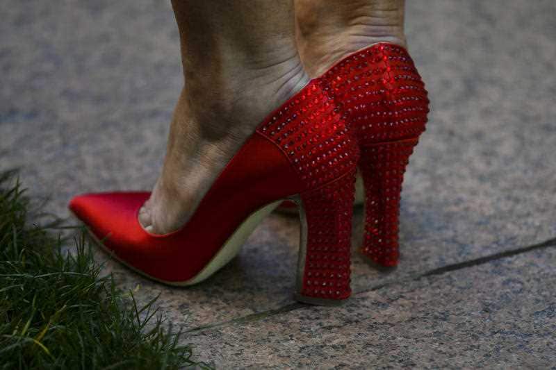 Julie Bishop's shoes are seen as she speaks after the 2018 Liberal leadership spill. 