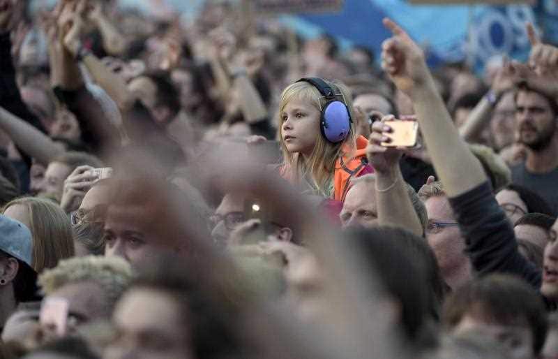 German music groups give a free concert to support the civil society in Chemnitz. 
