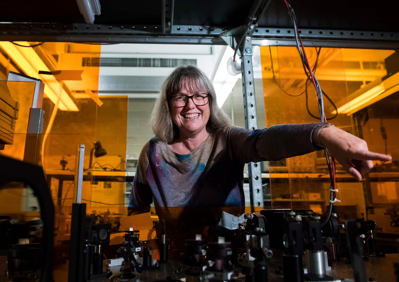Nobel Prize winner Donna Strickland shows the media her lab 