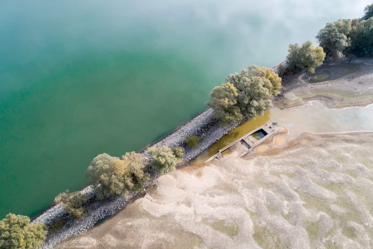 Low water levels in a backwater of the River Danube near Kolked.