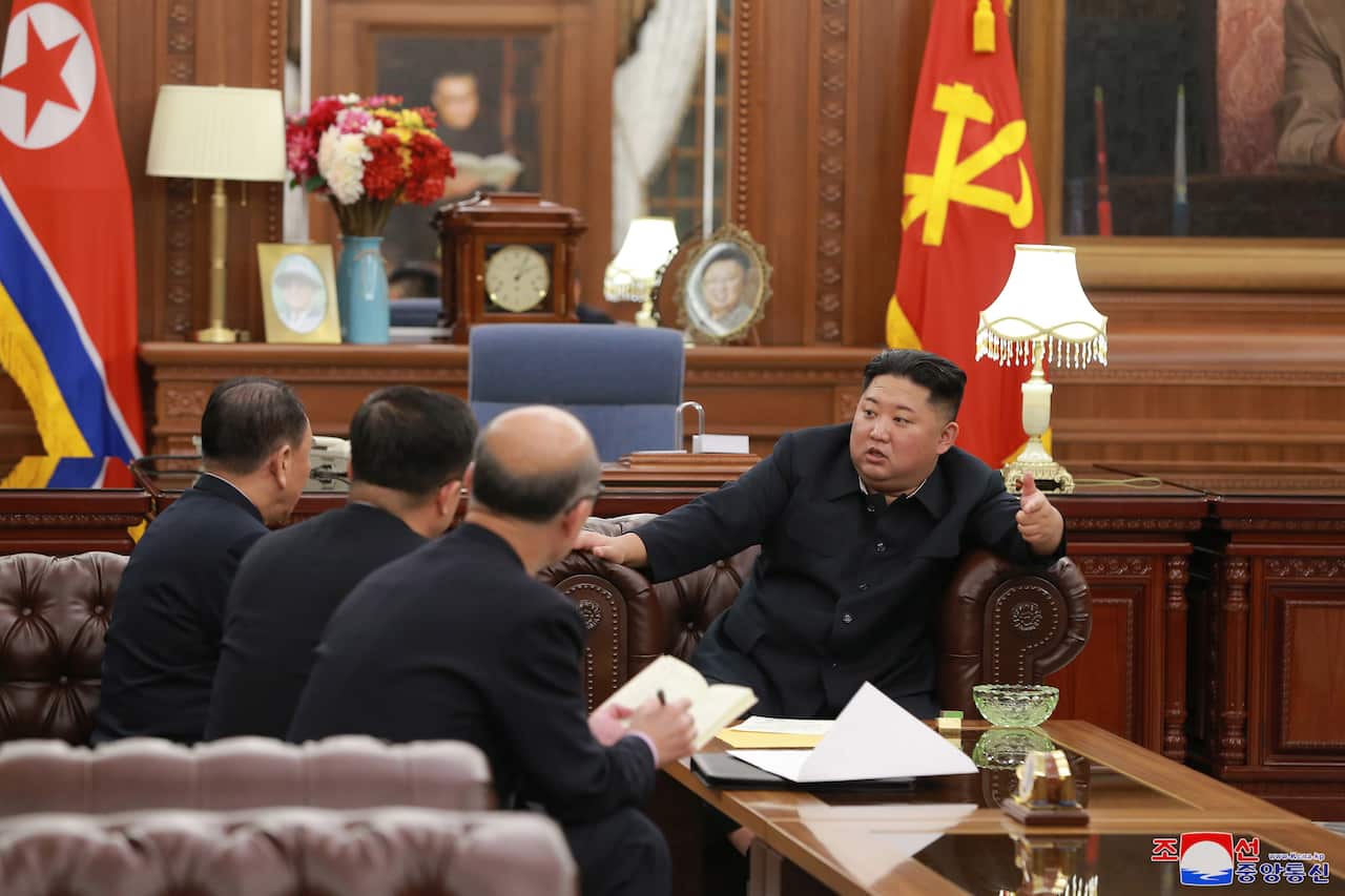 Kim Jong-un meets top advisors who recently held high-level talks in the US.