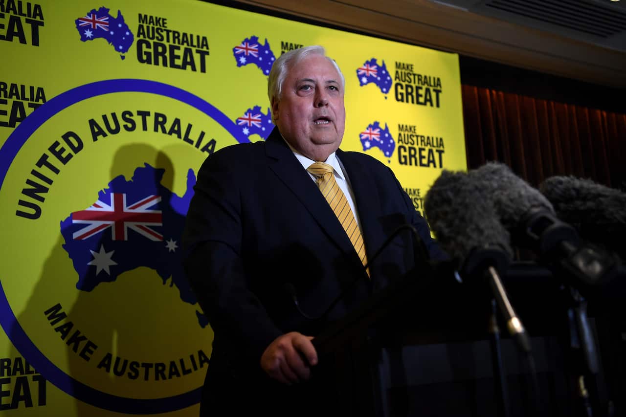 Clive Palmer says Bill Shorten isn't morally fit to be prime minister. 