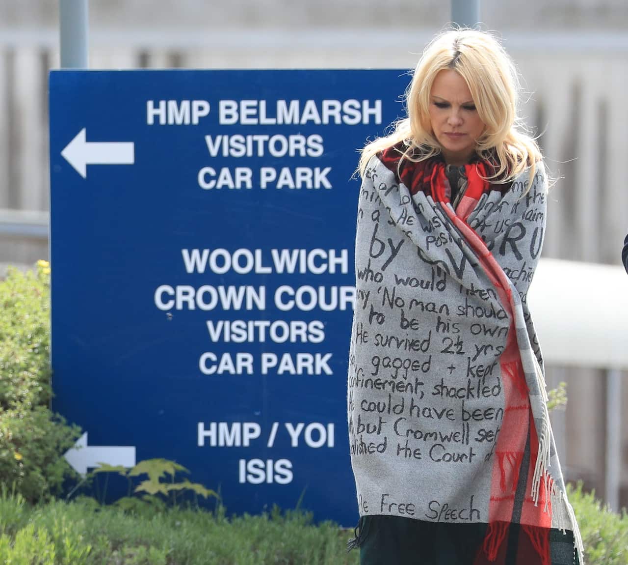 US actress Pamela Anderson leaves Belmarsh Prison.
