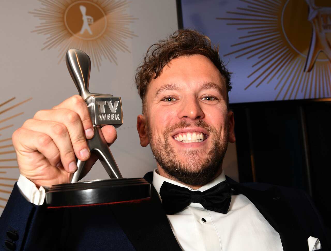 Dylan Alcott poses with the Logie for the Most Popular New Talent during the 2019 Logie Awards 
