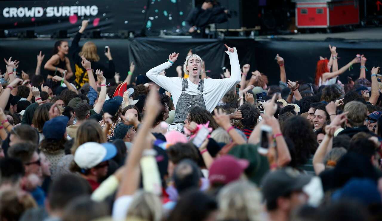 Punters enjoy US punk rock band Fidlar perform at Splendour in the Grass.