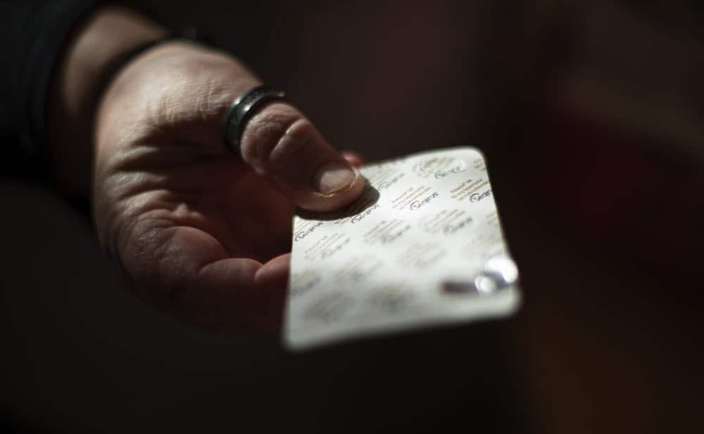 Hospital staff will be now be encouraged to provide patients on discharge with a two-page guide on how to manage their pain and opioid medicines.