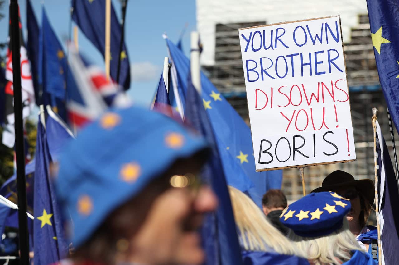Brexit protesters opposite the Houses of Parliament in Westminster, London.. Picture date: Thursday September 5, 2019. Photo credit should read: Jonathan Brady/PA Wire