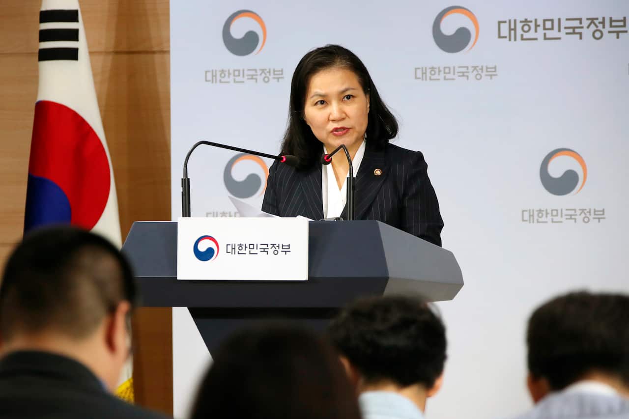 South Korean Trade Minister Yoo Myung-hee announces her intentions to lodge a formal complaint against Japan with the World Trade Organisation.