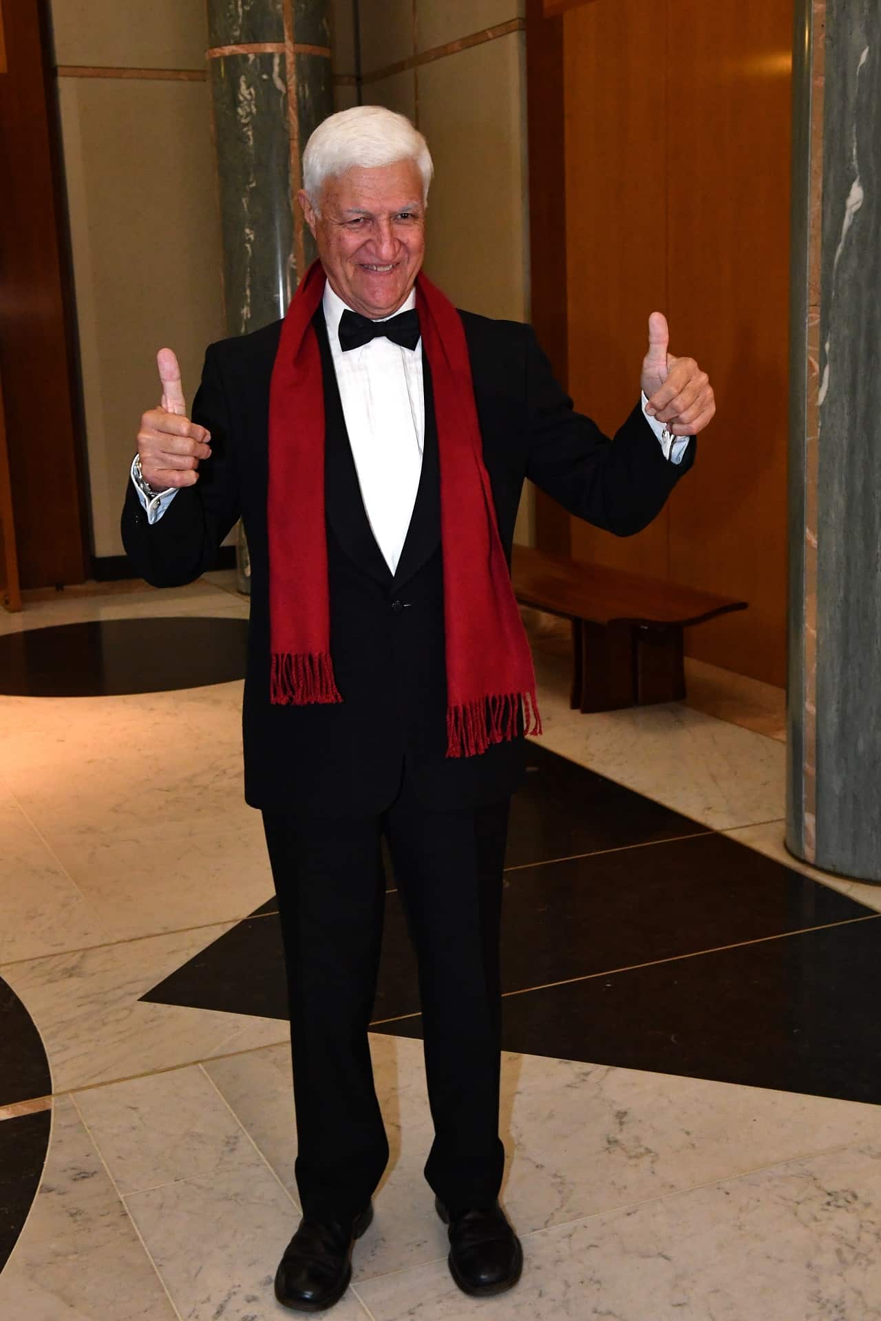 Bob Katter gives photographers a thumbs-up.