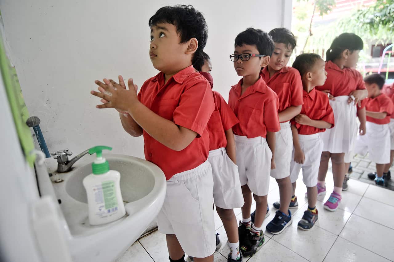 Kindergarten students attend a hand washing training session using soap at Cinta Bangsa Kindergarten..Training to maintain hand hygiene as a form of prevention of corona virus transmission. (Photo by Agung Supriyanto / SOPA Images/Sipa USA)