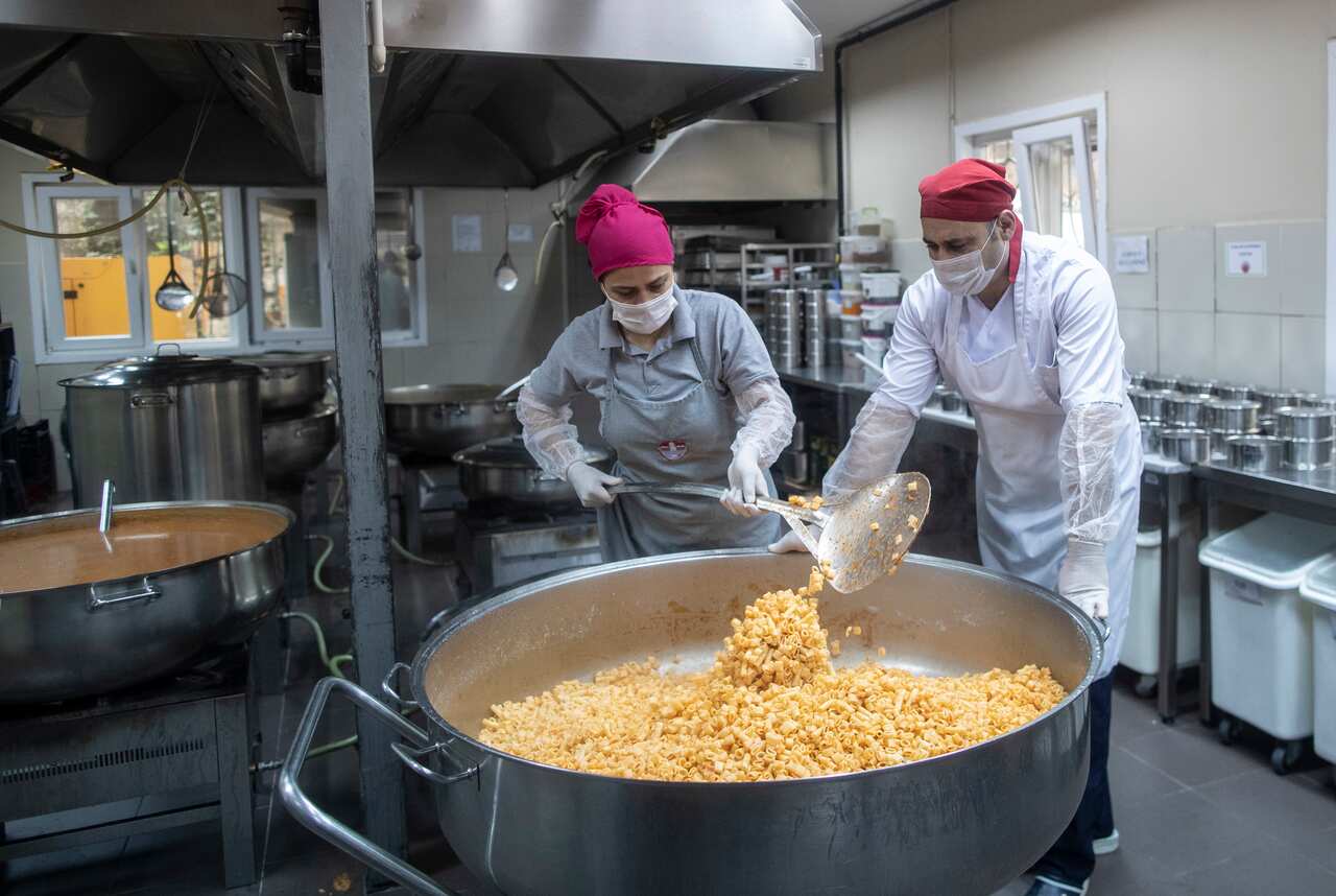 In Istanbul, people are preparing food for residents over 65 who are not allowed to leave their homes.