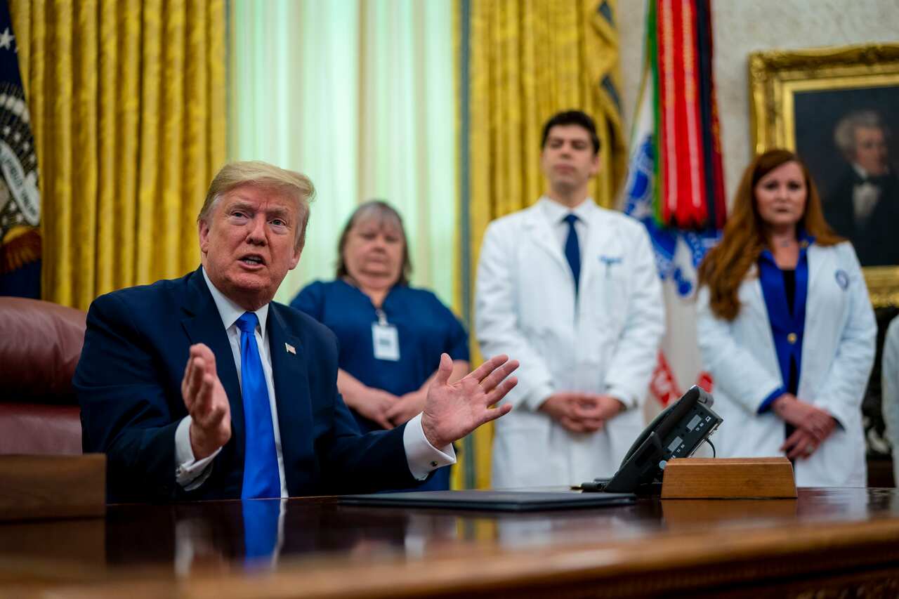 The personal valet to US President Donald Trump has contracted coronavirus. 